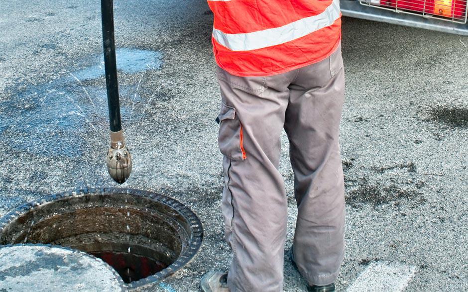 déboucher une canalisation d'eaux usées Paris 1